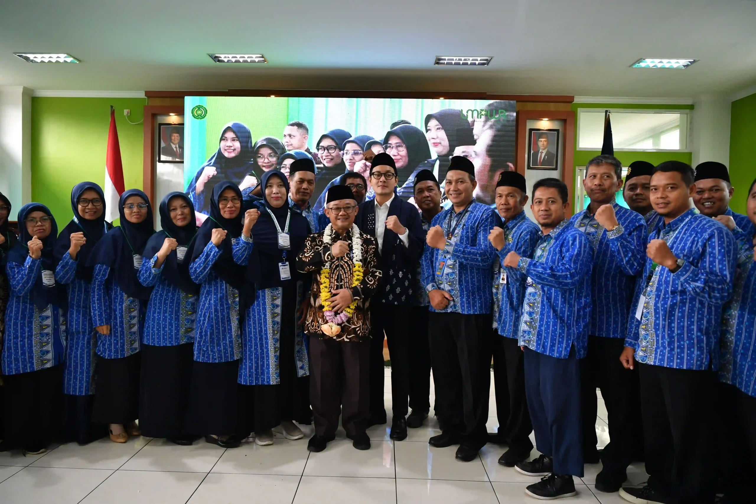 Abdul Muti Foto Bersama Guru Muhammadiyah di Purworejo 2025