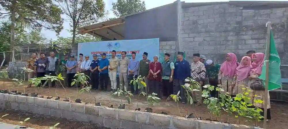 Pengurus Kebun Bibit Balai Benih Muhammadiyah Sleman