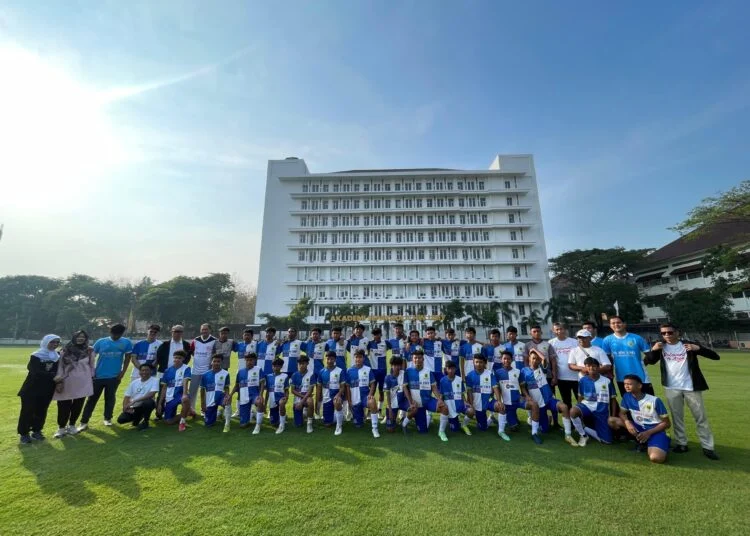 PP Muhammadiyah Resmikan Lapangan Bola UMY