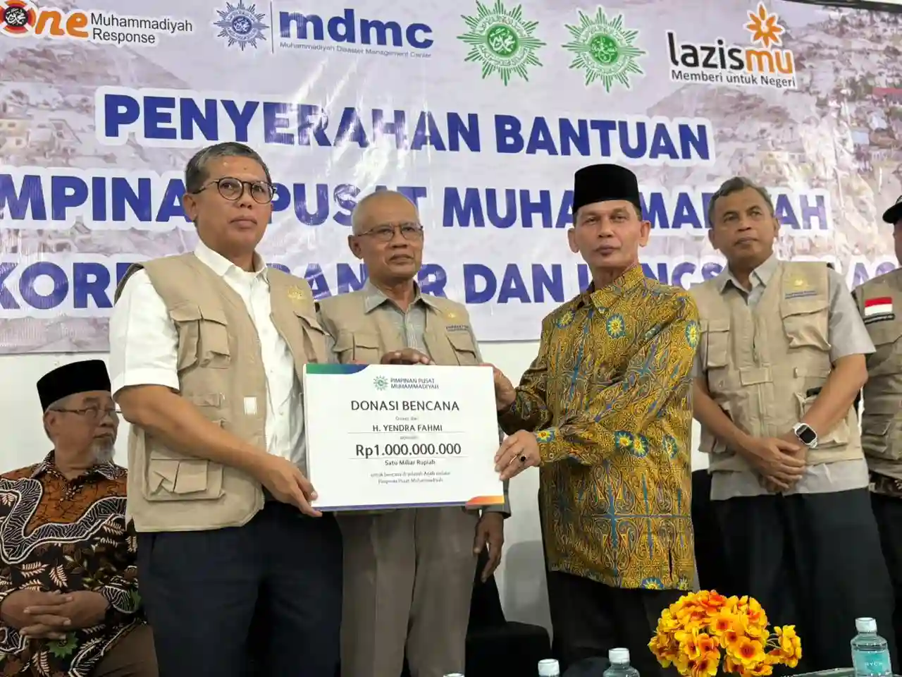 PP Muhammadiyah Salurkan Bantuan Bagi Korban Bencana Sumatra, Haedar Nashir Serukan Semangat Persaudaraan