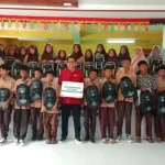 Lazismu Pekanbaru Salurkan Bantuan School Kit bagi Siswa Penyintas Banjir di Kabupaten Agam