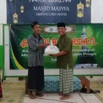 Semarakkan Safari Ramadan PDM Kulon Progo, LAZISMU Kulon Progo Tebar Kado Ramadan Bagi Jamaah