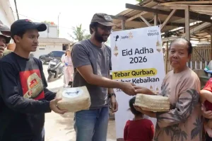 LAZISMU dan TP Indonesia Wujudkan Daging Kurban Bagi Warga Kampung Nelayan Marunda