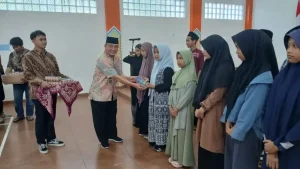 Badan Gizi Muhammadiyah Bagikan Telur Tinggi Protein untuk Anak Panti