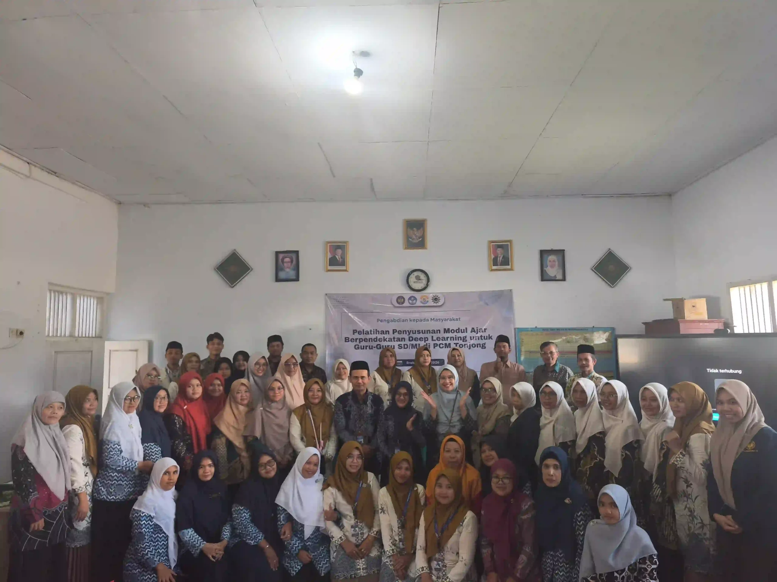 FH UNY Gelar Pengabdian Masyarakat di MIM Tonjong, Kenalkan Pendekatan 'Deep Learning' untuk Guru Muhammadiyah