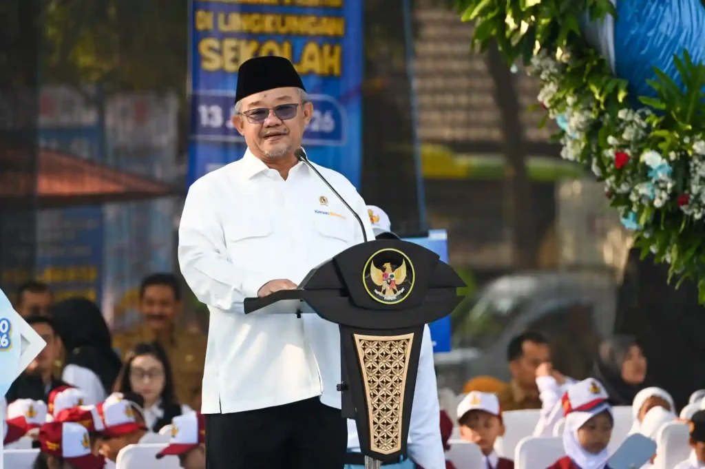 Kemendikdasmen Terbitkan Aturan Pembatasan Gawai di Sekolah untuk Wujudkan Budaya Digital Sehat di Kalangan Pelajar