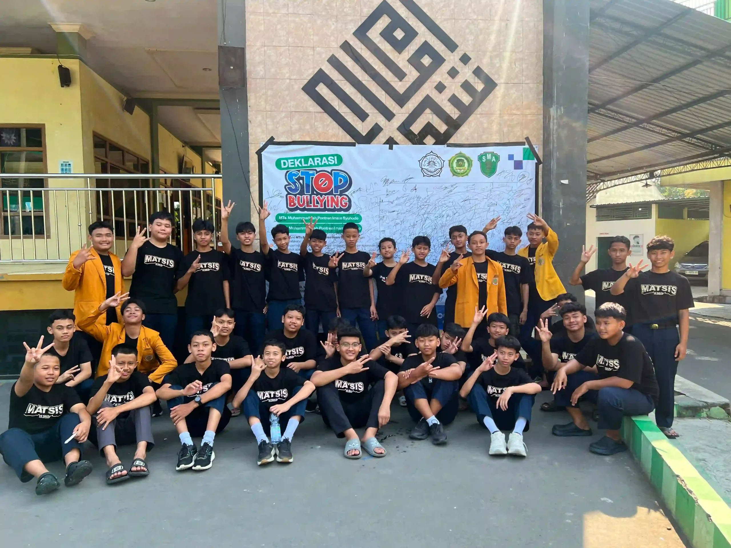 Ratusan Pelajar MTs Muhammadiyah Pontren Imam Syuhodo Deklarasikan Gerakan Anti Bulyying